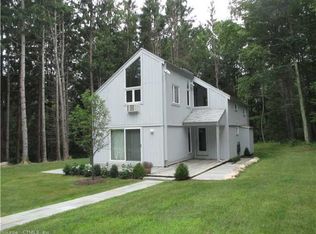 232 Al Harvey Rd, Stonington, CT 06378