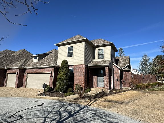 3rd image of 21 S Prairie Dunes Dr