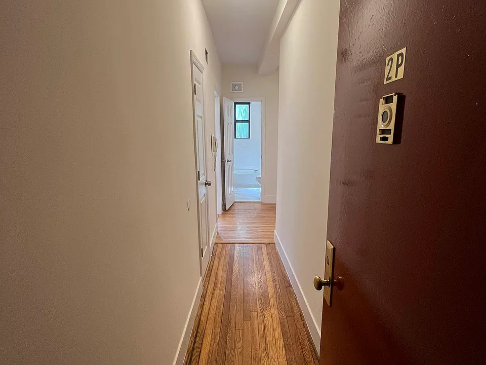 34-20 30th St #2P