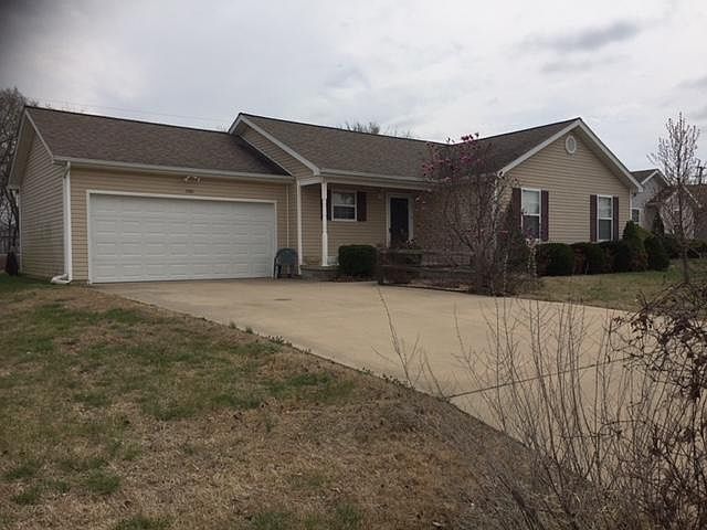 2nd image of 1301 Wildflower Dr