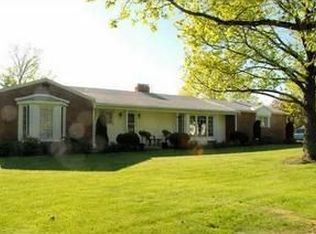 27 E Lake Rd SW, Etna, OH 43068