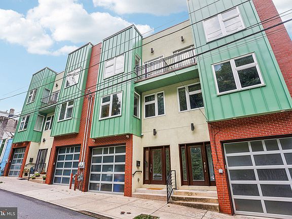 3rd image of 4574 Silverwood St