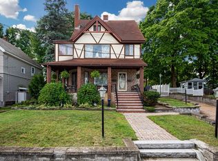 27 Scott St, Woburn, MA 01801