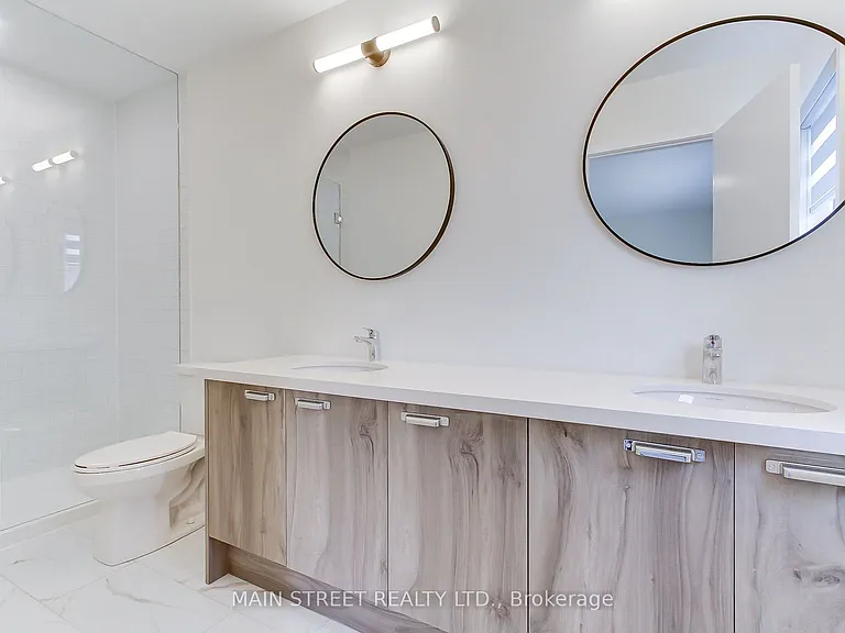 12 Donald Ingram Cres — Photo 31