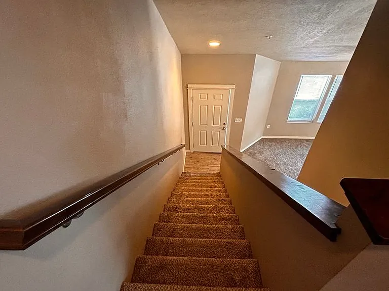 100 S Locust Grove Rd #O — Photo 11