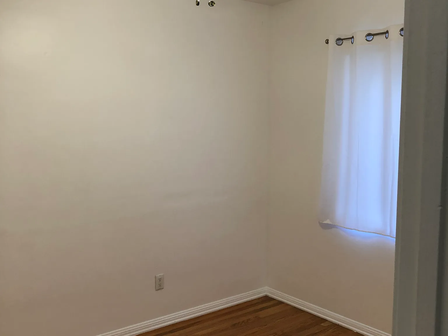 2 bed, 800 sqft, $2,995 — Photo 3