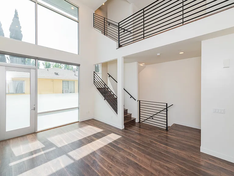 6016 W Beachwood Ln — Photo 28