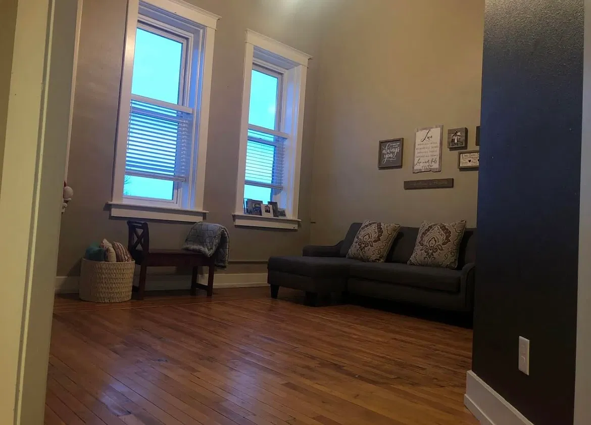 2 bed, $1,594 — Photo 2