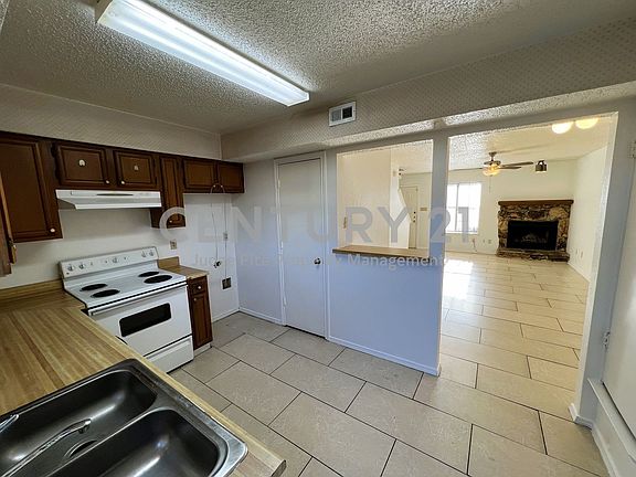 5th image of 2817 Wimbledon Ct APT B