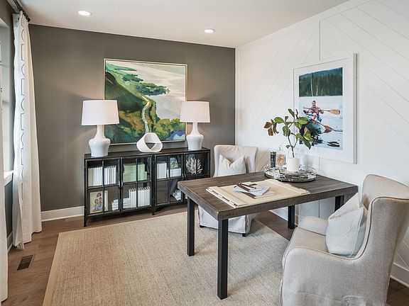 4th image of 3550 Doral Dr