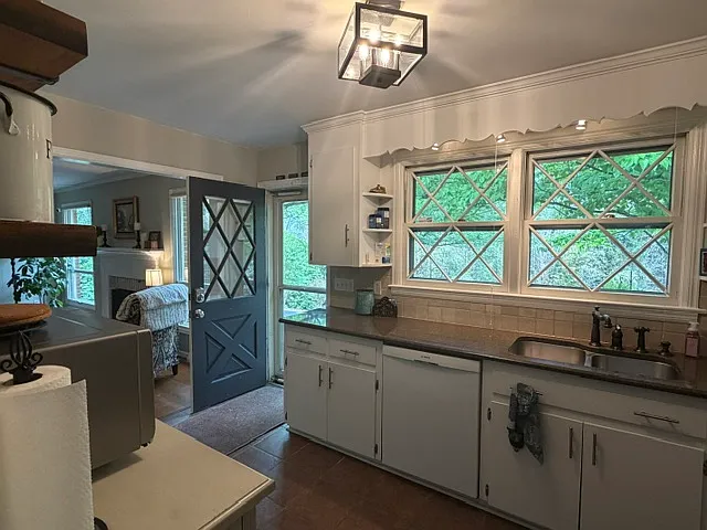 2713 Farmington Pl — Photo 15