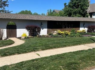 6532 W 49th St, Mission, KS 66202