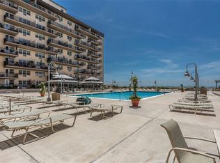 25 Neptune Boulevard #2E, Long Beach, NY 11561