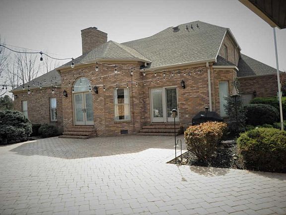 4th image of 7121 Brickey Ln