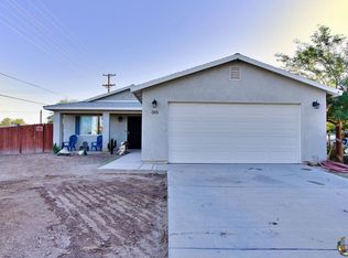 305 W Holt Ave, El Centro, CA 92243
