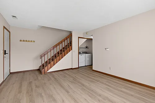 504 Seagraves Ave Photo 1