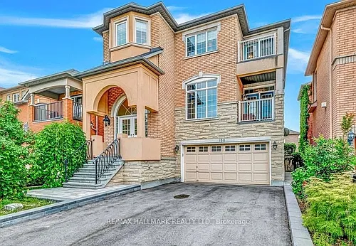 166 Sail Cres #LOWER Photo 1