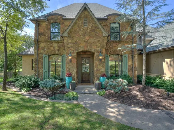 2801 Fountain Creek Dr, Edmond, OK 73034