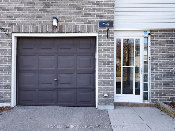 2440 Bromsgrove Rd #64, Mississauga, ON L5J 4J7