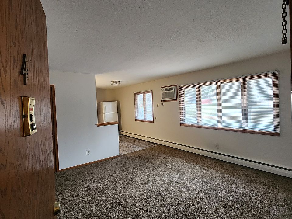 Entry way/Living room