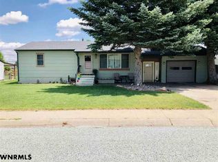 22 Toluca Ln, Gering, NE 69341