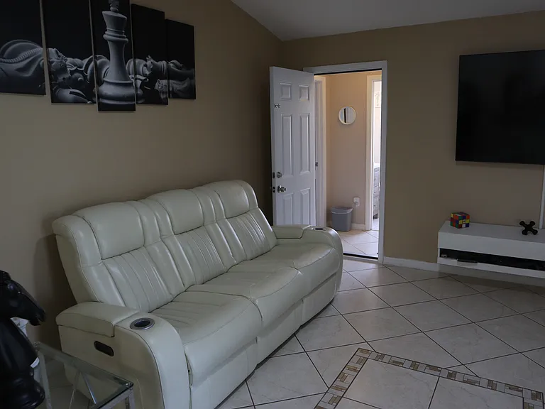2951 Marbella Dr — Photo 29
