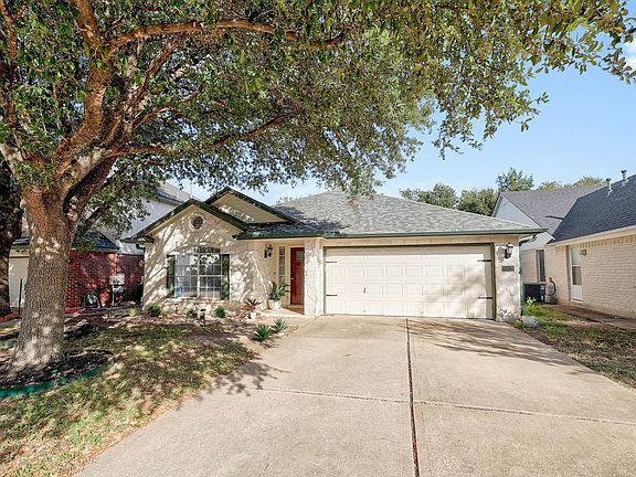 2nd image of 15629 Ecorio Dr