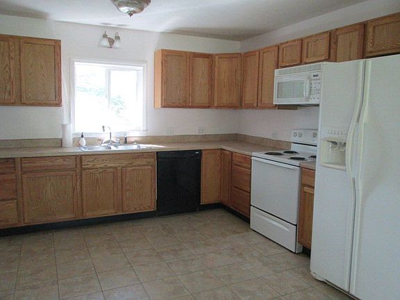3rd image of 1535 Corum Dr