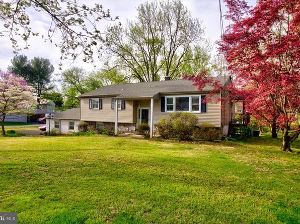 106 Hartman Dr, Phoenixville, PA 19460