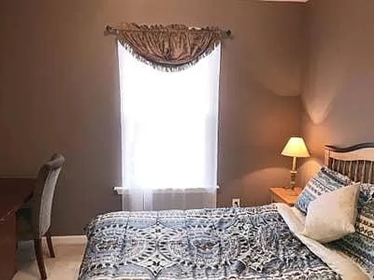 116 Linden Park Ln — Photo 4