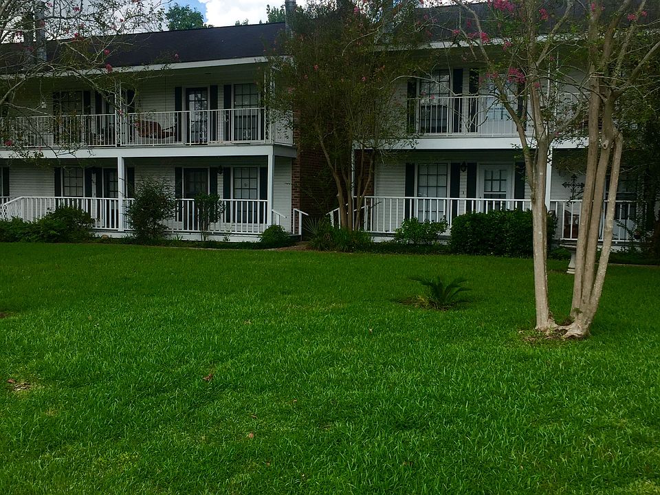 MASION ROUGE TOWNHOMES