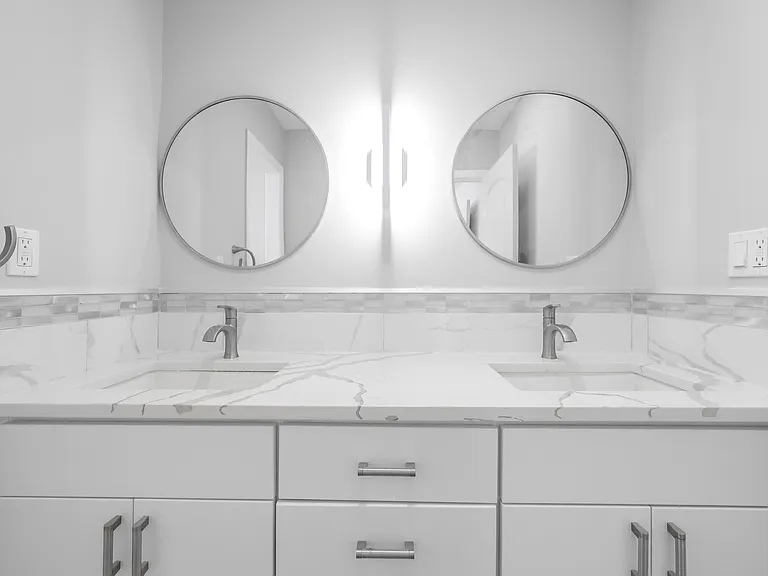 456 Jane St #B — Photo 17