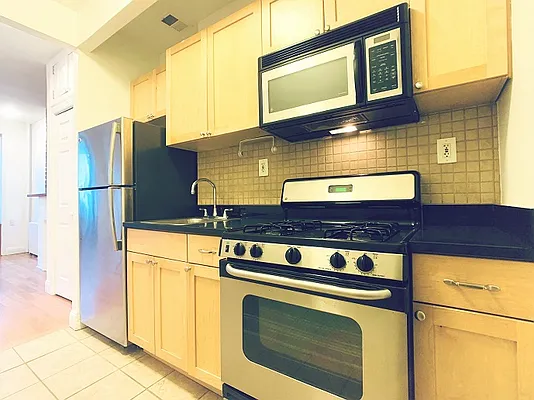 Rented by City Connections Realty | media 10