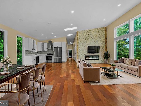 5th image of 12116 Old Fort Rd