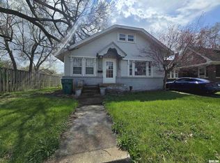 1360 W Main St, Galesburg, IL 61401