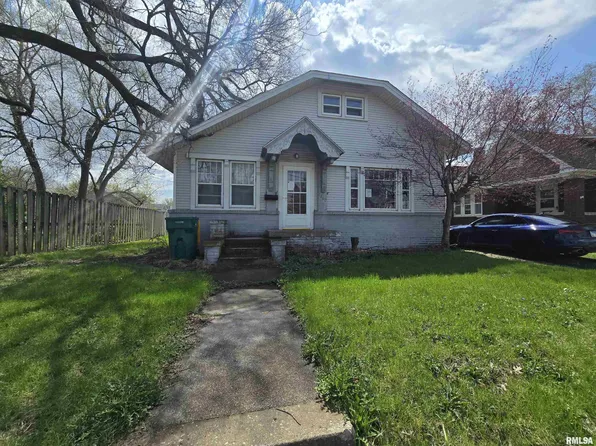 1360 W Main St, Galesburg, IL 61401