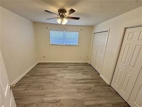 5th image of 2604 Longwood Dr