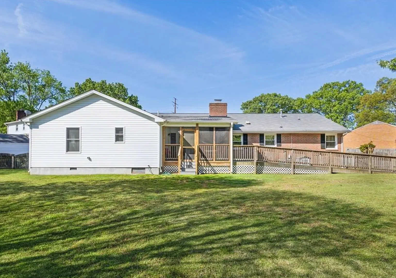 3 bed, 3.5 bath, 2155 sqft, $3,100 — Photo 4