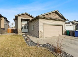 432 Firelight Point W, Lethbridge, AB T1J 5B4