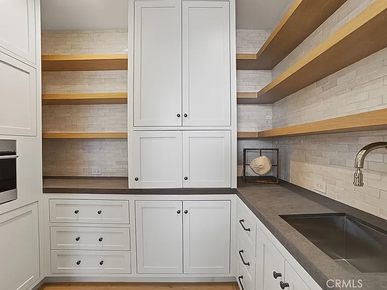 2820 Bayview — Photo 11