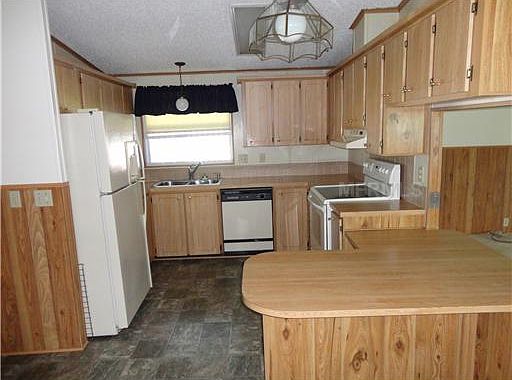 3rd image of 2055 Floral Ave Lot 172