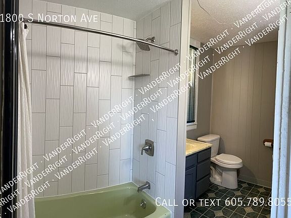4th image of 1800 S Norton Ave