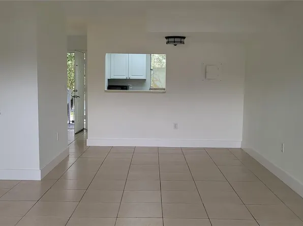 9365 Fontainebleau Blvd APT E212, Miami, FL 33172