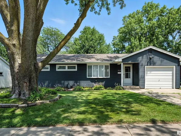 3018 Grove St, Davenport, IA 52804