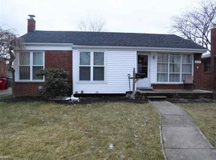 28739 Floral St, Roseville, MI 48066