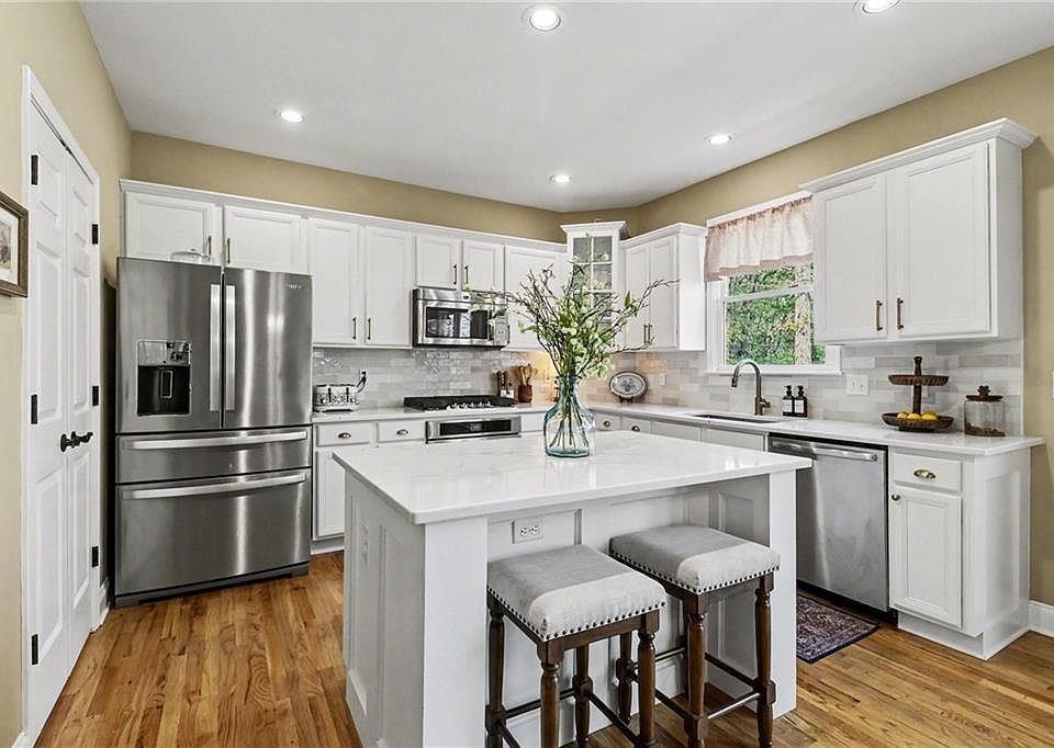 1st image of 4030 Three Chimneys Ln
