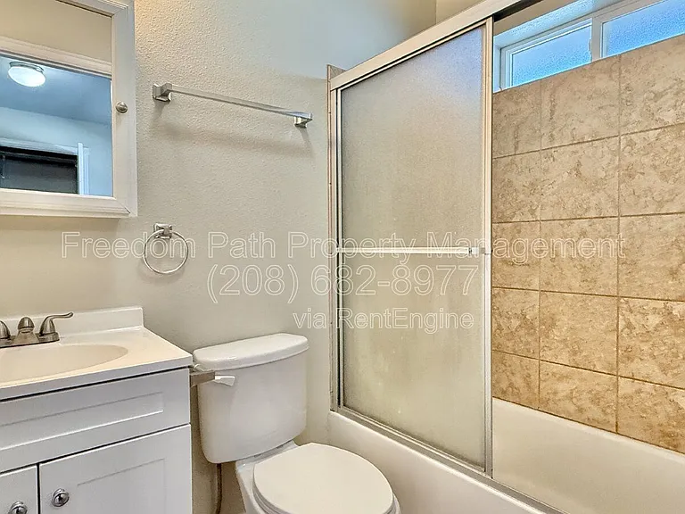 1212 E Sherman Ave — Photo 7