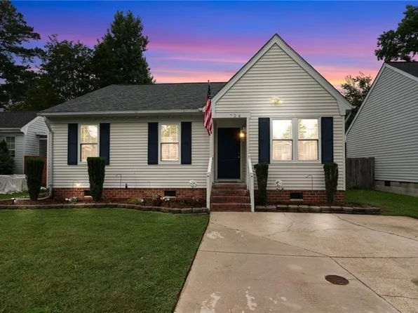 724 Bloom Ave, Chesapeake, VA 23325