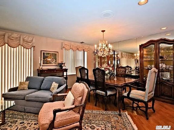 5th image of 99 S Park Ave