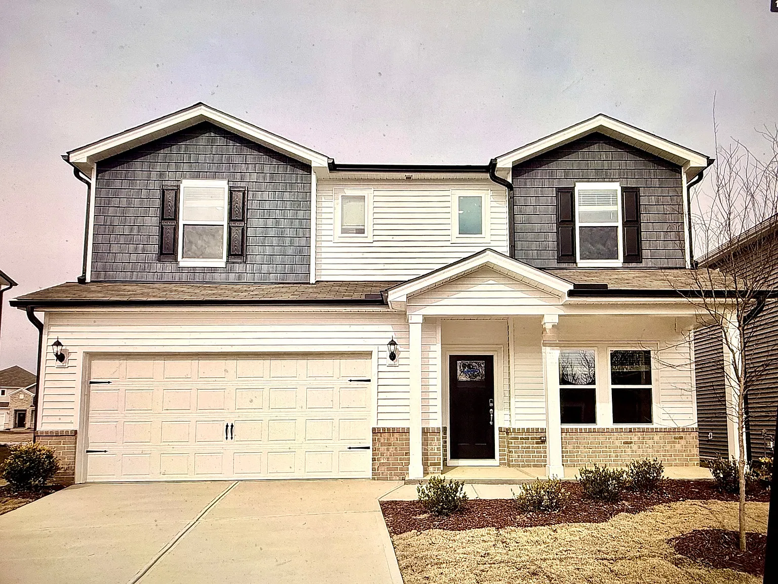 5 bed, 2967 sqft, $2,300 — Photo 1
